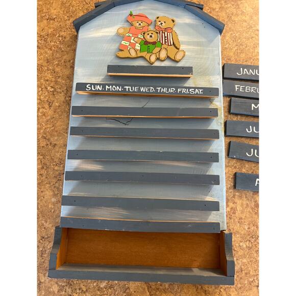 Vintage Teddy Bear Themed Perpetual Calendar Wood Wall Decor - Picture 1 of 6